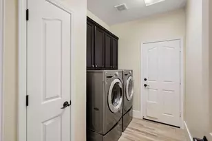 201 Heredia Ct, Roseville, CA 95747 - Photo 12