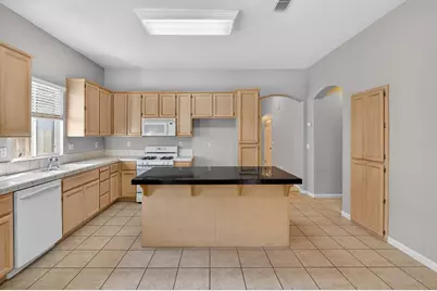 9795 W Taron Dr, Elk Grove, CA 95757 - Photo 28