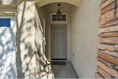 9795 W Taron Dr, Elk Grove, CA 95757 - Photo 4