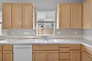 9795 W Taron Dr, Elk Grove, CA 95757 - Photo 22