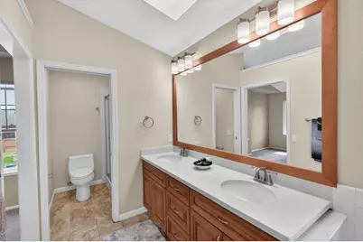 9083 Fanega Court, Elk Grove, CA 95758 - Photo 52