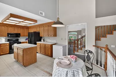 9083 Fanega Court, Elk Grove, CA 95758 - Photo 32