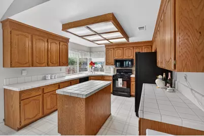 9083 Fanega Court, Elk Grove, CA 95758 - Photo 2