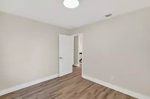 5235 Bamford Dr, Sacramento, CA 95823 - Photo 38