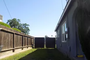 307 E Malone St St, Stratford, CA 93230 - Photo 4