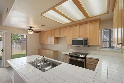 9446 Tuscany Circle, Stockton, CA 95210 - Photo 14