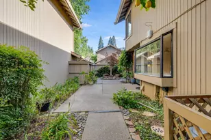 1973 Discovery Village Ln, Gold River, CA 95670 - Photo 40
