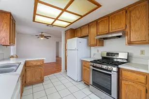 8009 Parkgate Way, Sacramento, CA 95828 - Photo 8