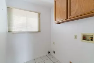 8009 Parkgate Way, Sacramento, CA 95828 - Photo 28
