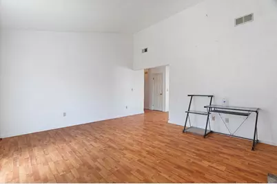 8009 Parkgate Way, Sacramento, CA 95828 - Photo 12