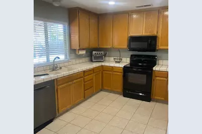 1095 Skyway Court, Turlock, CA 95380 - Photo 20