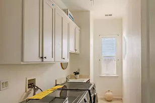 2105 Steinbeck Dr, Modesto, CA 95356 - Photo 16