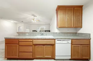 682 Village Dr, Galt, CA 95632 - Photo 16