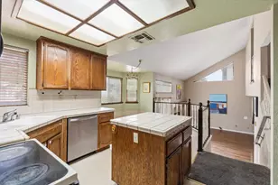 8536 Cord Way, Sacramento, CA 95828 - Photo 10