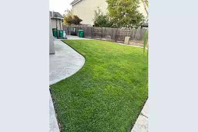 10106 Windmill Cove Drive, Stockton, CA 95209 - Photo 8