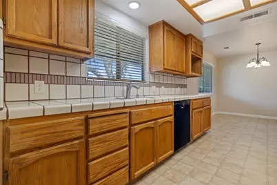 1400 Rosemead Court, Modesto, CA 95350 - Photo 8