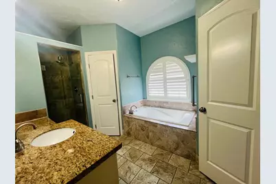 1629 College Avenue, Modesto, CA 95350 - Photo 14