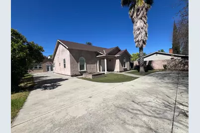 1629 College Avenue, Modesto, CA 95350 - Photo 2
