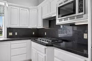 7672 Marina Cove Dr, Sacramento, CA 95831 - Photo 32