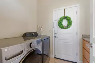 2206 Edmart St, Escalon, CA 95320 - Photo 8