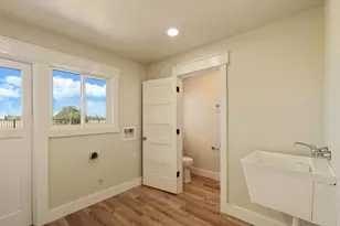 18211 E Jahant Rd, Acampo, CA 95220 - Photo 14
