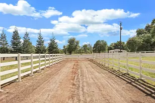 18211 E Jahant Rd, Acampo, CA 95220 - Photo 6