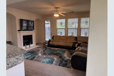 1945 Richfield Way, Sacramento, CA 95832 - Photo 6