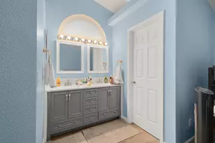 7729 Gyan Way, Sacramento, CA 95828 - Photo 18