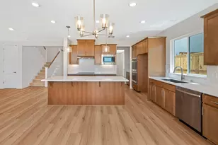 2073 Pogonia St, Roseville, CA 95747 - Photo 8