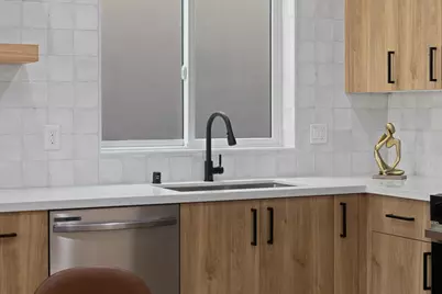 2817 Democracy Alley, Sacramento, CA 95816 - Photo 34