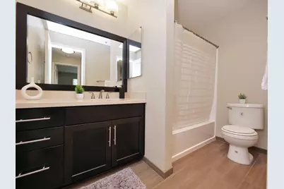 6400 Christie Avenue #2304, Emeryville, CA 94608 - Photo 8