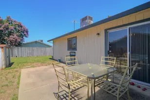 1289 Shobar Ave, Sacramento, CA 95815 - Photo 12