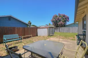 1289 Shobar Ave, Sacramento, CA 95815 - Photo 14