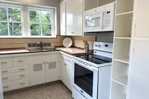 424 Herrmann St, Monterey, CA 93940 - Photo 10