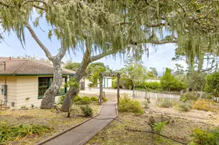 424 Herrmann St, Monterey, CA 93940 - Photo 46