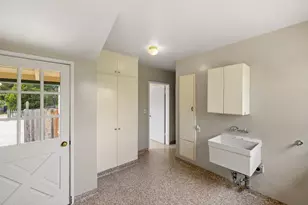 424 Herrmann St, Monterey, CA 93940 - Photo 32