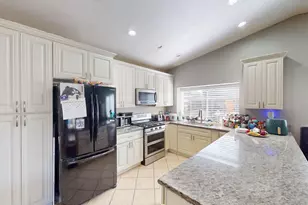 2700 Oaklawn Dr, Modesto, CA 95355 - Photo 34