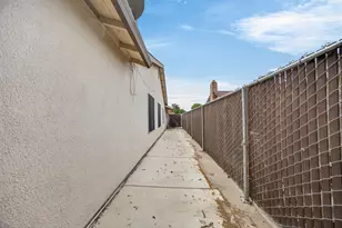 6975 Casa Del Este Way, Sacramento, CA 95828 - Photo 48