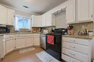 424 Morada Ln, Stockton, CA 95210 - Photo 24