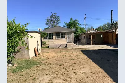 322 Pine Street, Modesto, CA 95351 - Photo 1