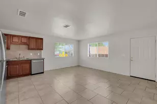 72 E 12th St, Merced, CA 95341 - Photo 8