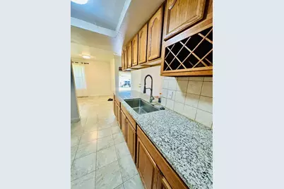 1864 Crestwood Circle, Stockton, CA 95210 - Photo 2