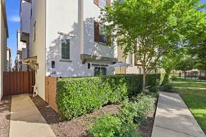 2604 Cleat Lane, Sacramento, CA 95818 - Photo 2