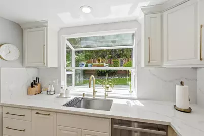 334 River Isle Way, Sacramento, CA 95831 - Photo 22