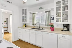 2740 Park Hills Dr, Sacramento, CA 95821 - Photo 12