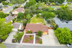 2740 Park Hills Dr, Sacramento, CA 95821 - Photo 32