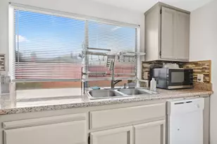 3338 Routier Rd, Sacramento, CA 95827 - Photo 20