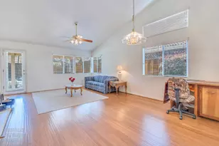 1817 Brooks Ct, Los Banos, CA 93635 - Photo 6