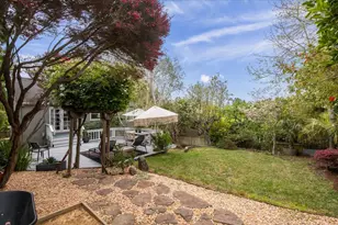 5821 Amy Dr, Oakland, CA 94618 - Photo 30