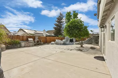 1212 McKnight Court, Modesto, CA 95351 - Photo 32